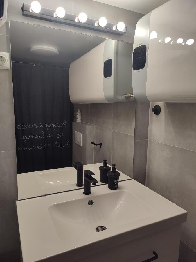 Apartman Dux 2 Karlovac Bagian luar foto